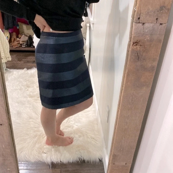 Tommy Hilfiger striped skirt size 14 - Picture 2 of 8